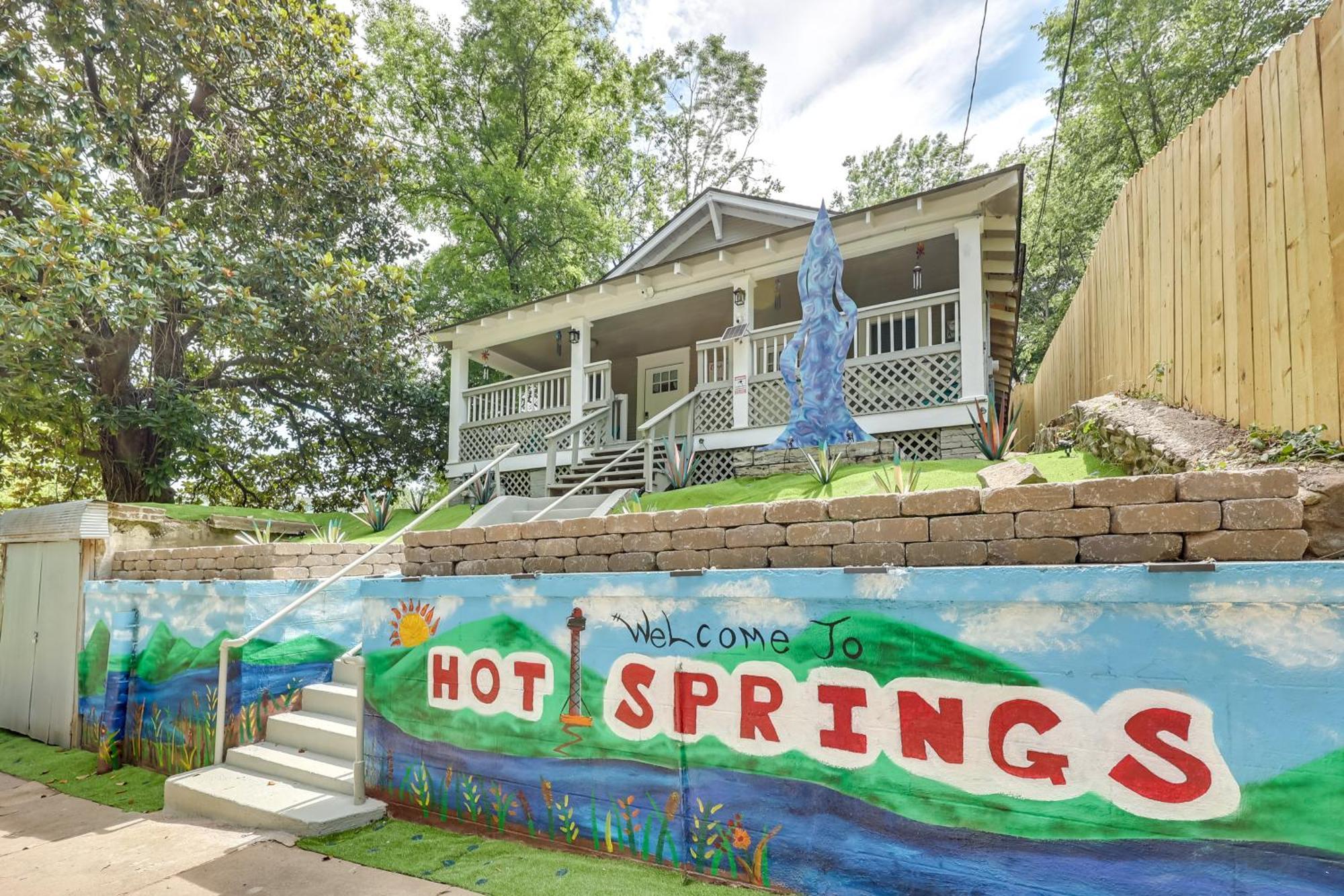 Hot Springs Home With Yard, Walk To Bathhouse Row! Bagian luar foto