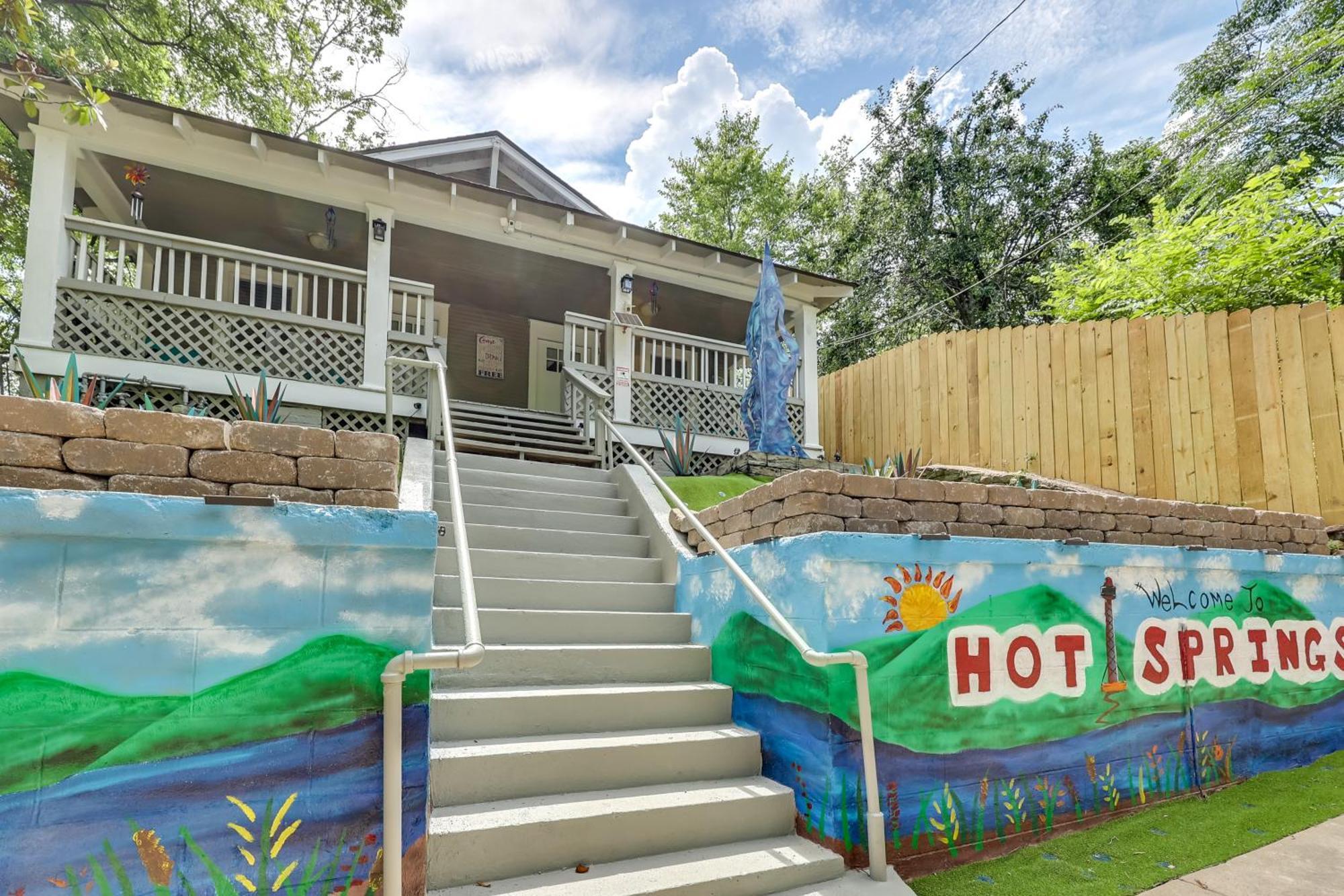 Hot Springs Home With Yard, Walk To Bathhouse Row! Bagian luar foto